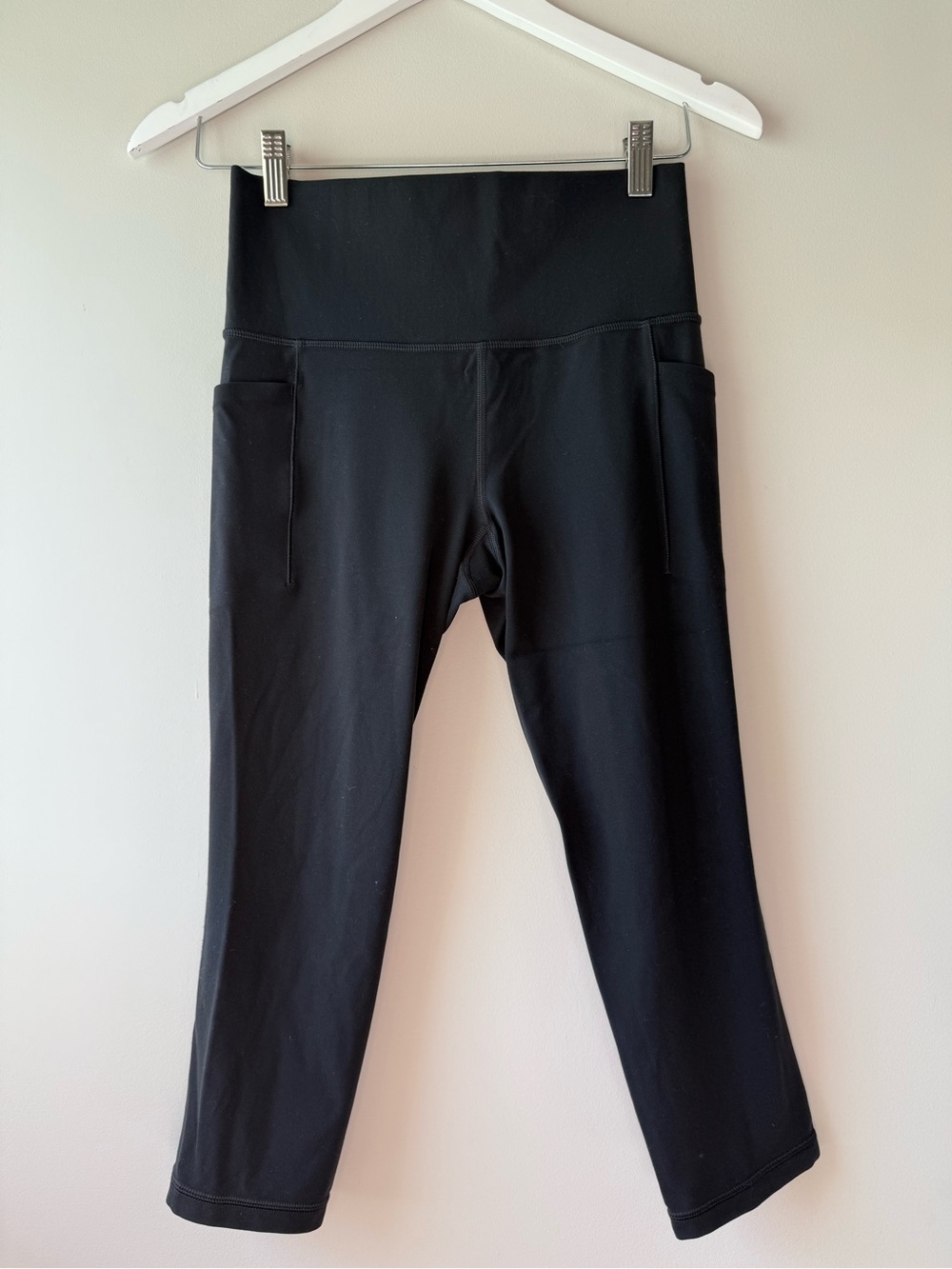 Athleta Salutation Stash Pocket II PowerVita Leggings Black Size S
